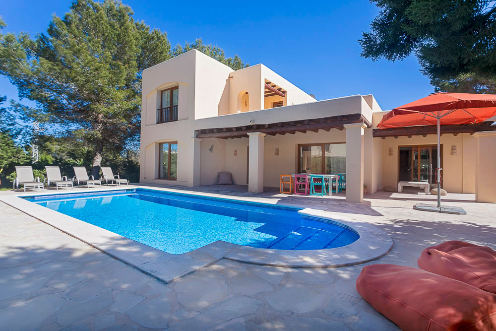Holiday Villas Ibiza / Carma
